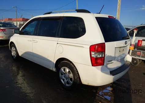 2009 Kia Sedona z USA, uszkodzony, nr VIN KNDMB133996295973